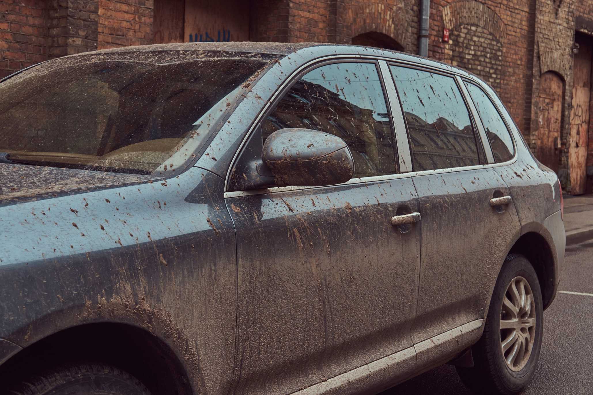 Dirty SUV before full car detailing
